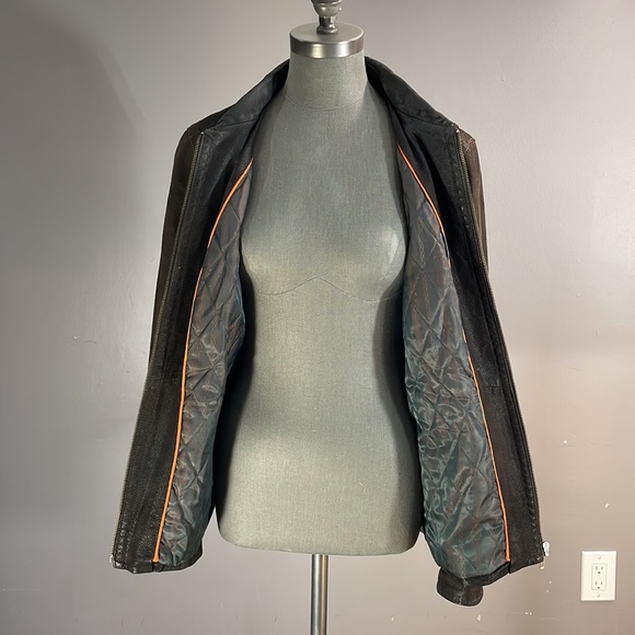 Danier brown women’s leather jacket size large.  Quilt lining - Picture 7 of 17